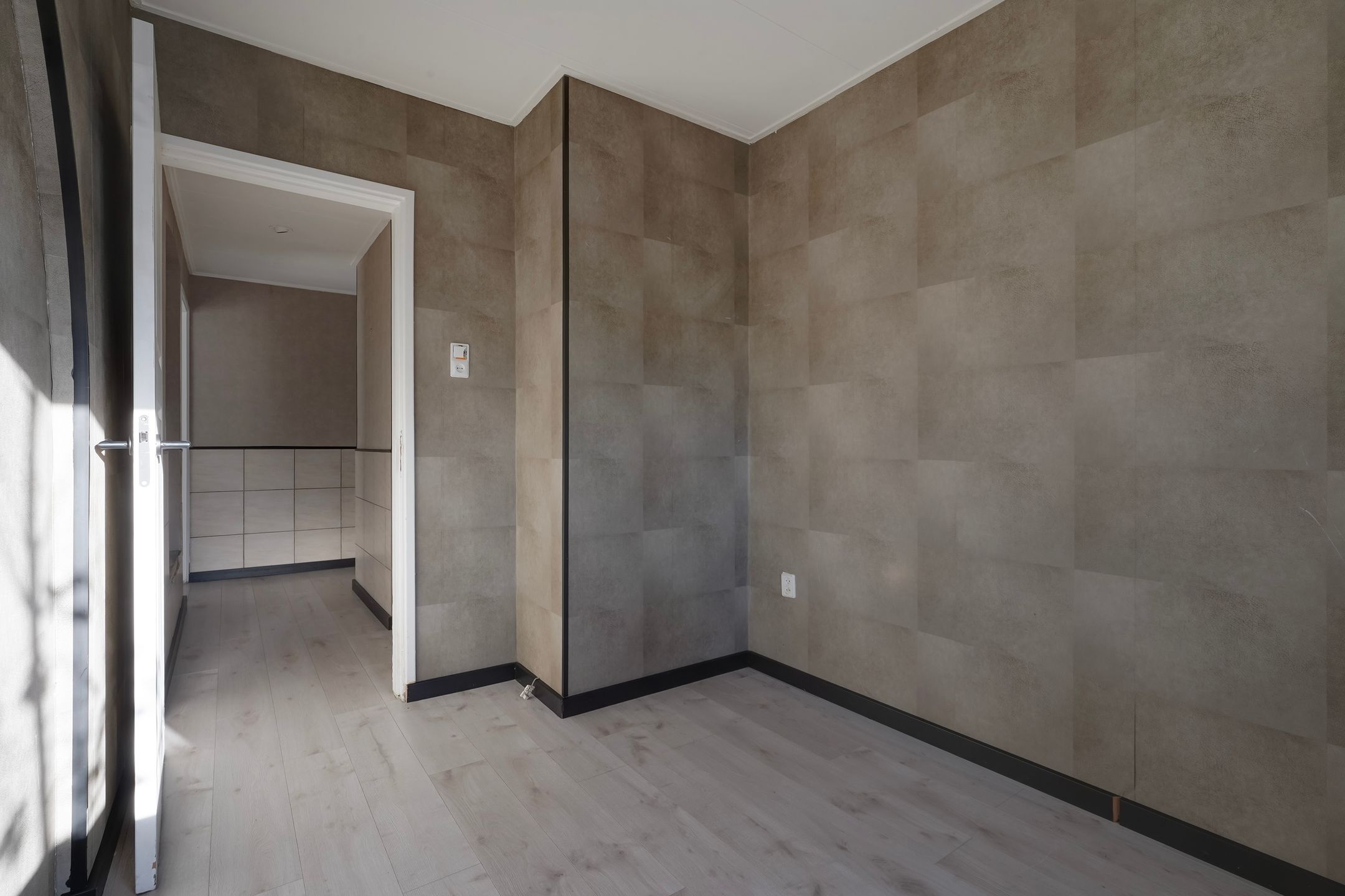 Photo 24 of Harmelenstraat 12