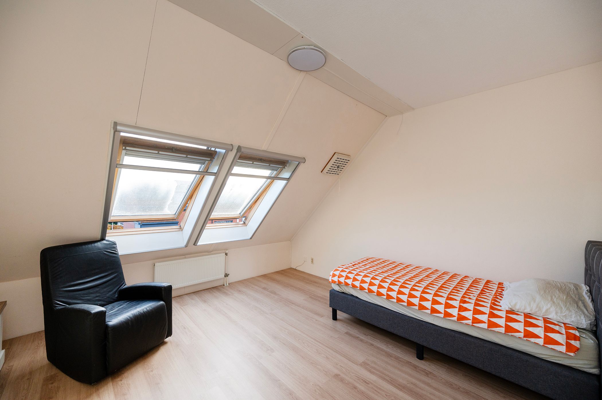 Foto 15 van Paardenbloemsingel 74