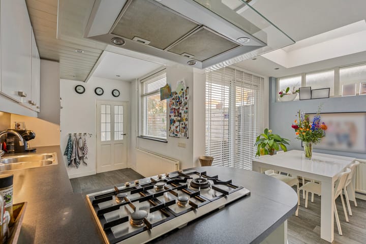 Foto 15 van Zeelsterstraat 202