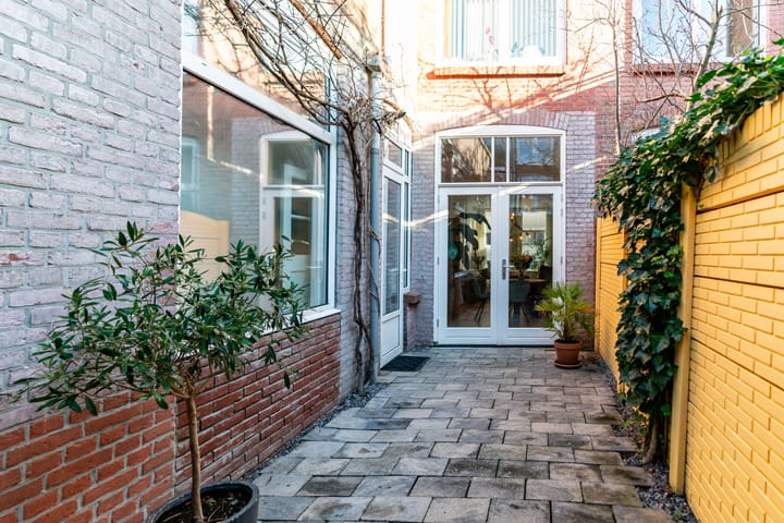 Foto 16 van Govert Bidloostraat 56