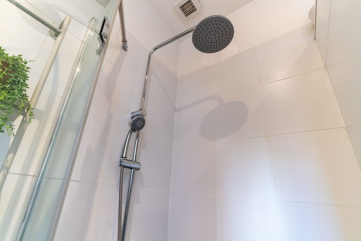 Foto 27 van Govert Bidloostraat 56