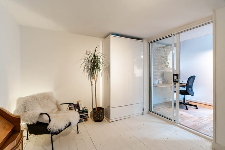 Foto 32 van Govert Bidloostraat 56