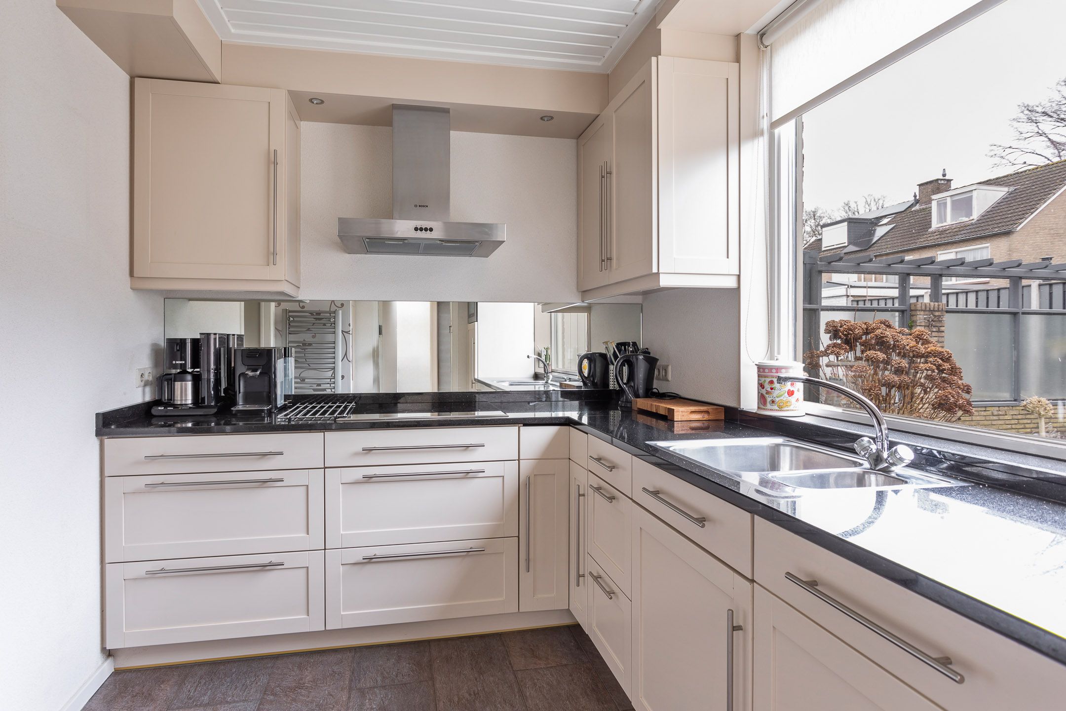 Foto 12 van Mahlerstraat 12