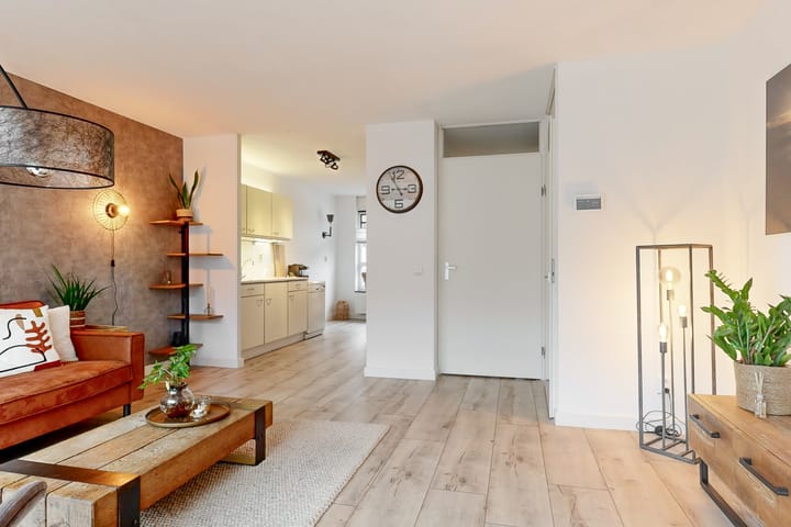 Foto 6 van Helmkruid 20