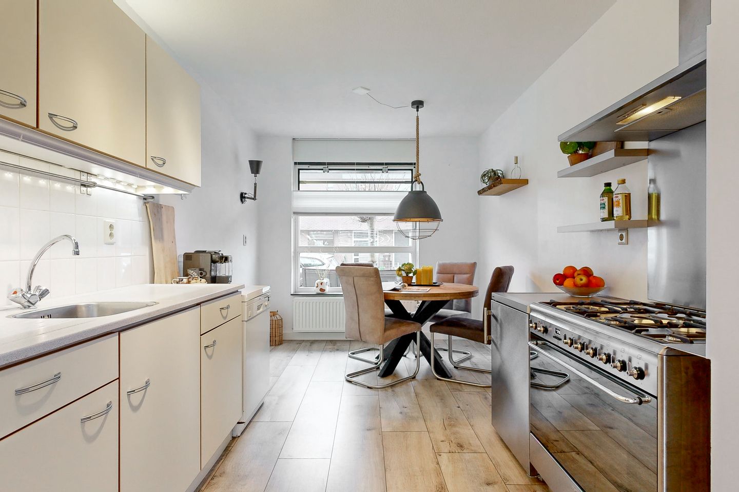 Foto 10 van Helmkruid 20