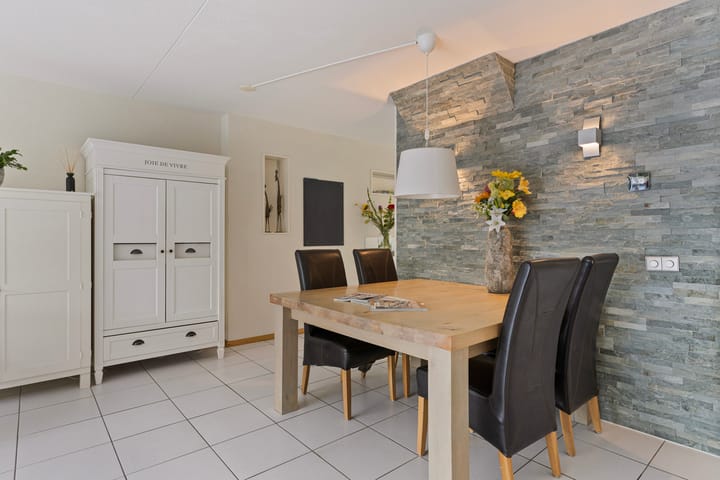 Photo 10 of Leonard Bernsteinstraat 34