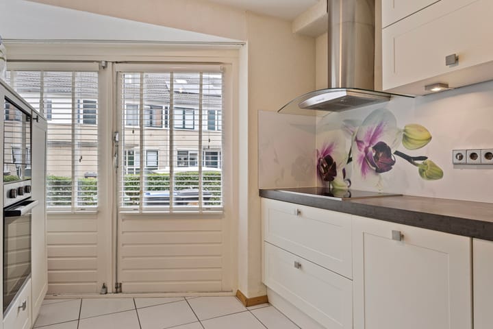 Photo 16 of Leonard Bernsteinstraat 34