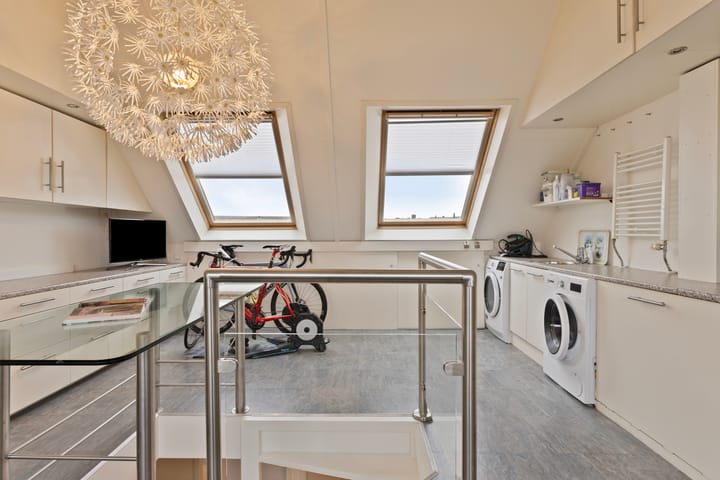 Photo 32 of Leonard Bernsteinstraat 34