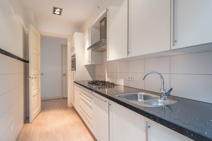 Foto 12 van Waalstraat 24-H