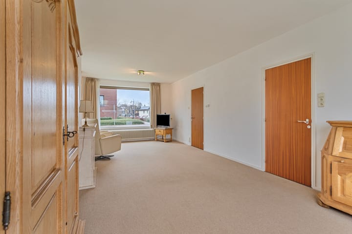 Photo 6 of Emmastraat 22