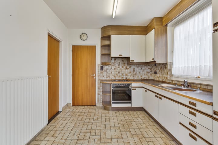 Photo 11 of Emmastraat 22