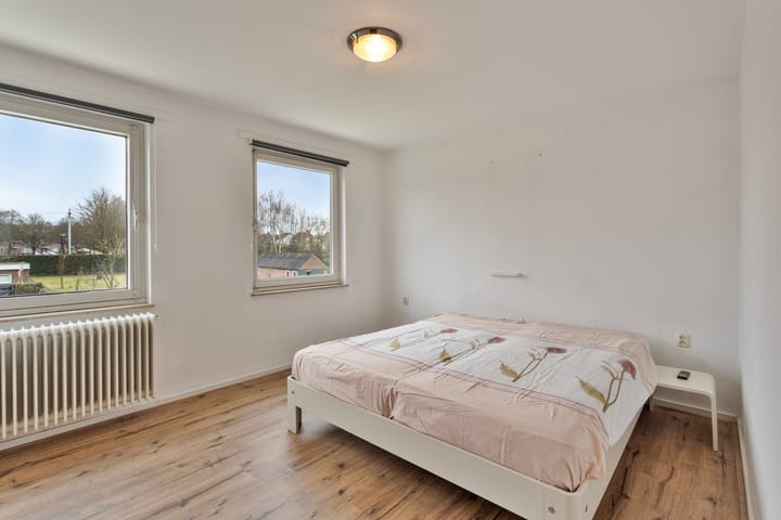 Photo 13 of Emmastraat 22