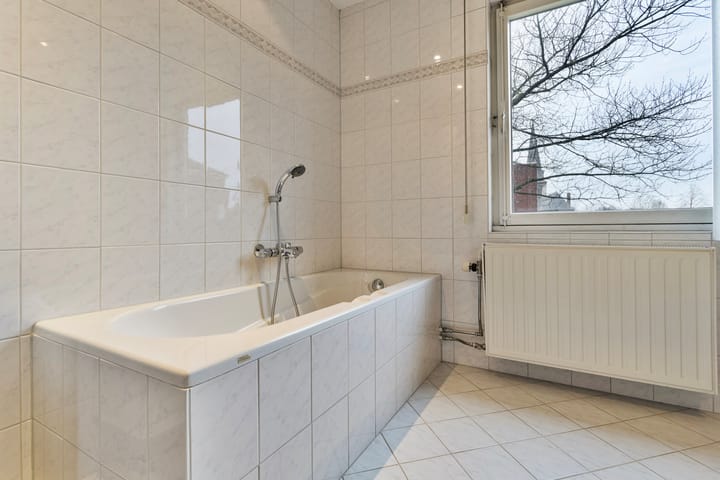 Photo 17 of Emmastraat 22