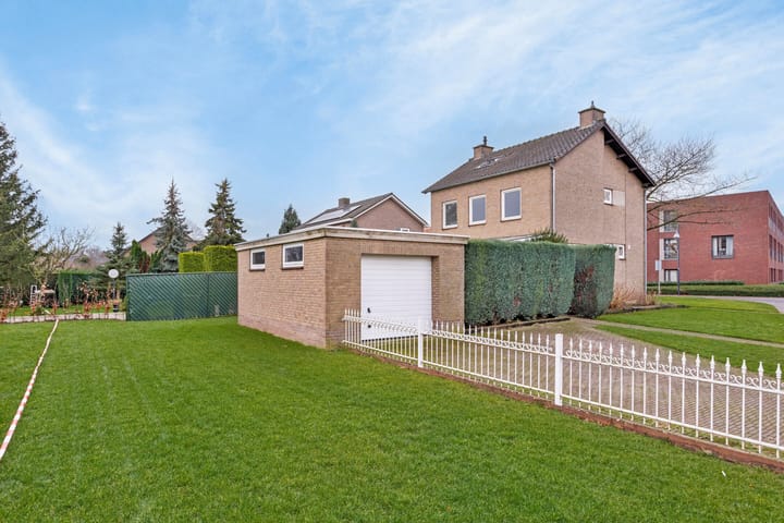 Photo 35 of Emmastraat 22