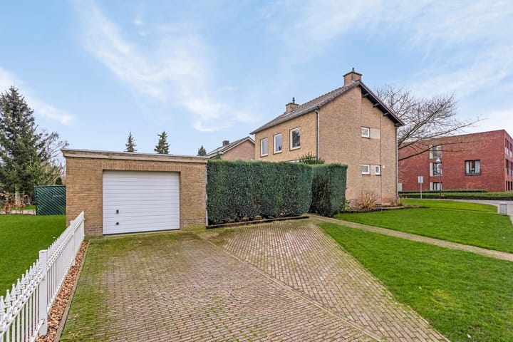 Photo 40 of Emmastraat 22