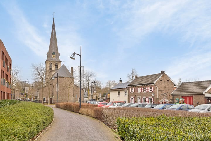 Photo 45 of Emmastraat 22