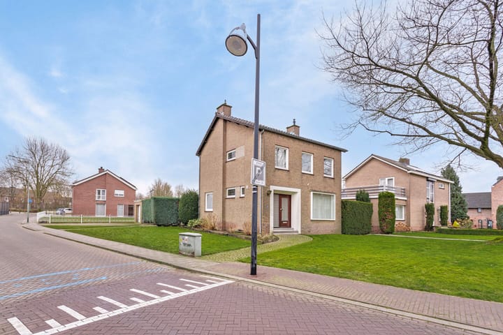 Photo 47 of Emmastraat 22