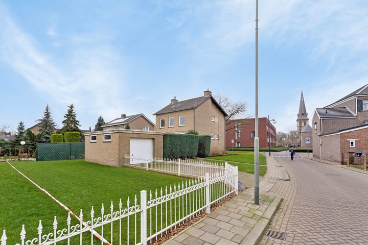 Photo 49 of Emmastraat 22