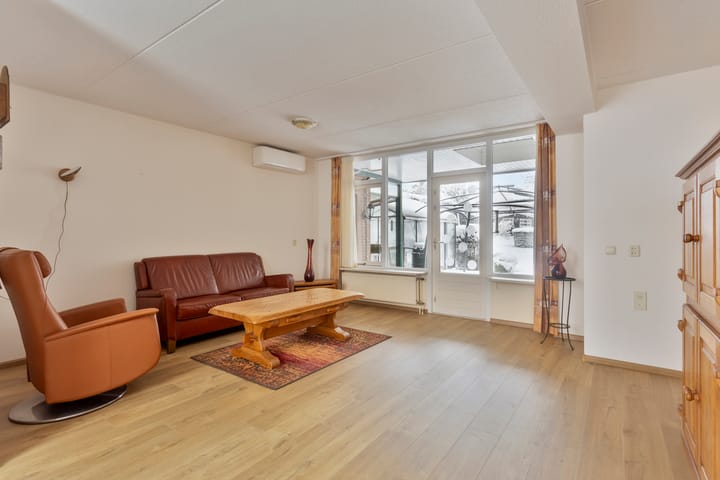 Foto 4 van van Mulkenplein 8