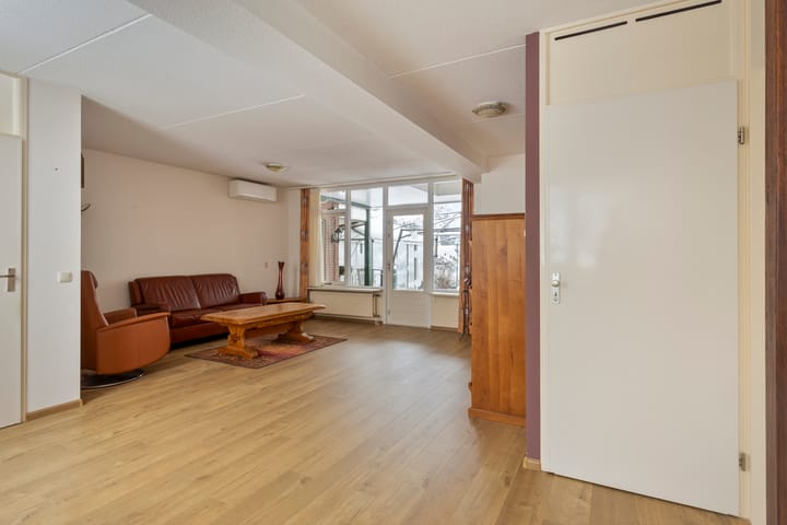 Foto 8 van van Mulkenplein 8