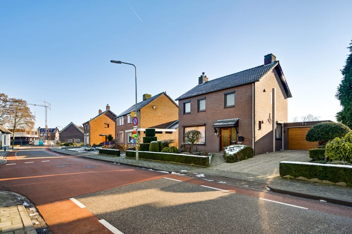 Photo 43 of Eikesstraat 17