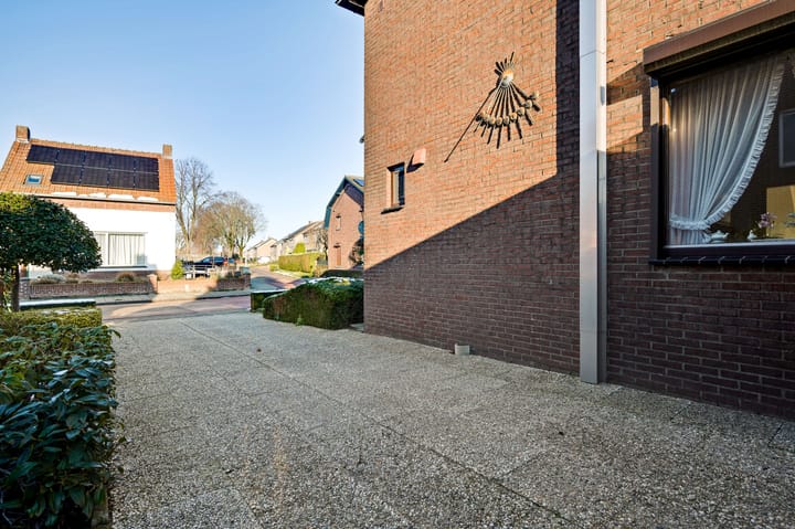 Photo 45 of Eikesstraat 17