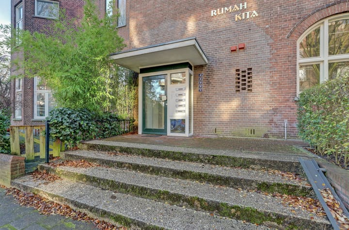 Photo 6 of Borneostraat 1