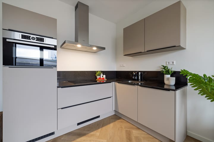 Foto 13 van Mies van der Rohestraat 31