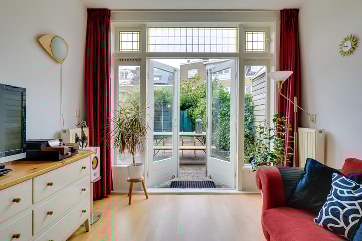 Foto 14 van Jan Luykenstraat 10