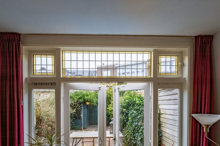 Foto 15 van Jan Luykenstraat 10