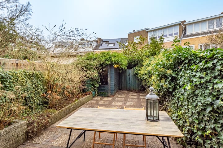 Foto 22 van Jan Luykenstraat 10