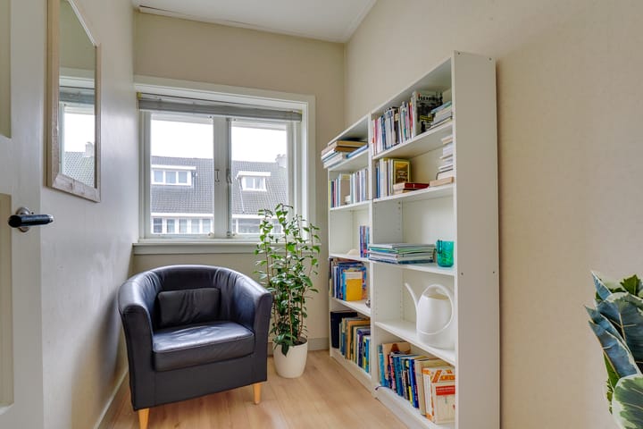 Foto 26 van Jan Luykenstraat 10