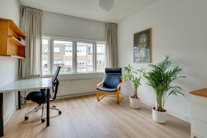 Foto 32 van Jan Luykenstraat 10