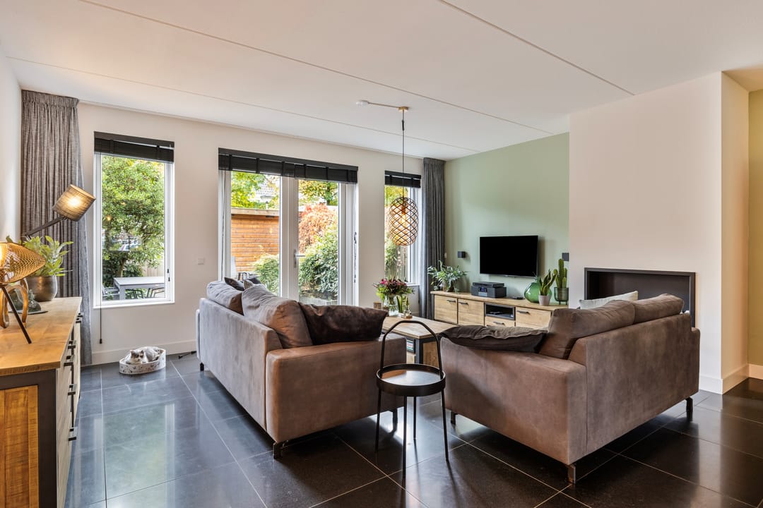 Foto 2 van Voorschotenstraat 12