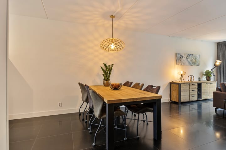 Foto 4 van Voorschotenstraat 12