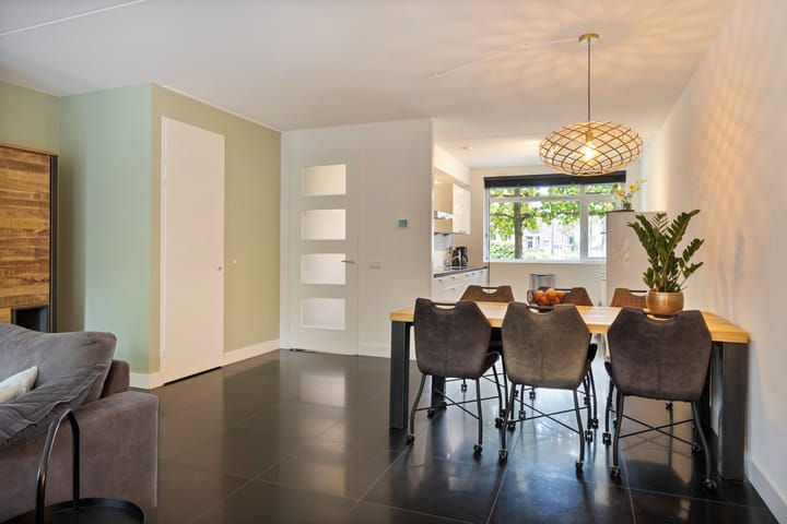 Foto 5 van Voorschotenstraat 12