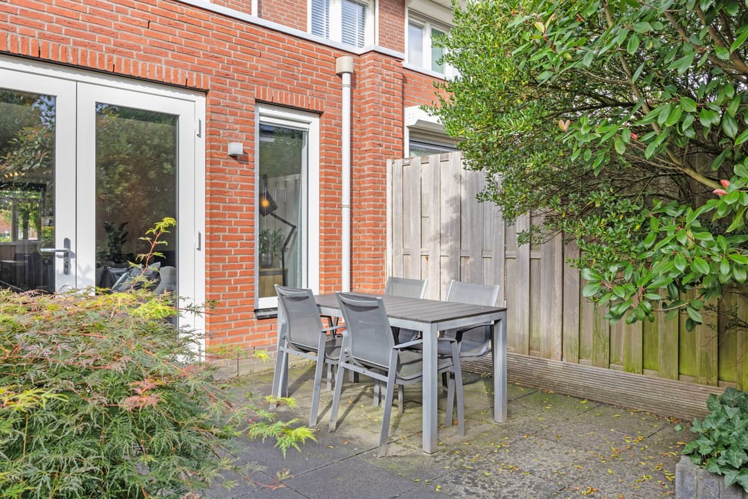 Foto 26 van Voorschotenstraat 12