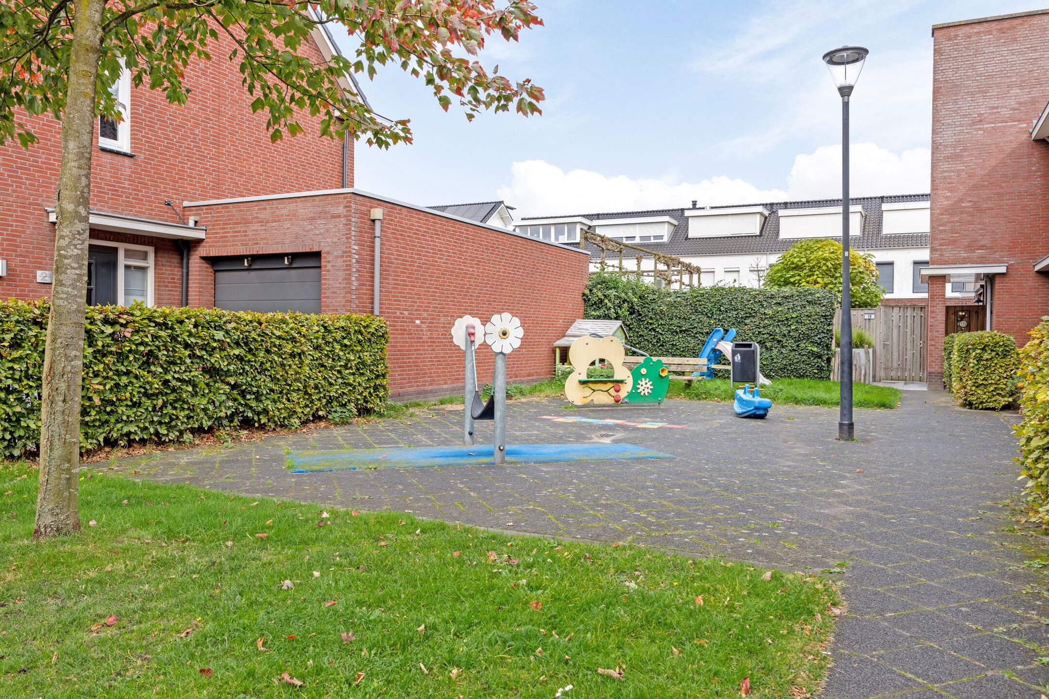 Foto 30 van Voorschotenstraat 12