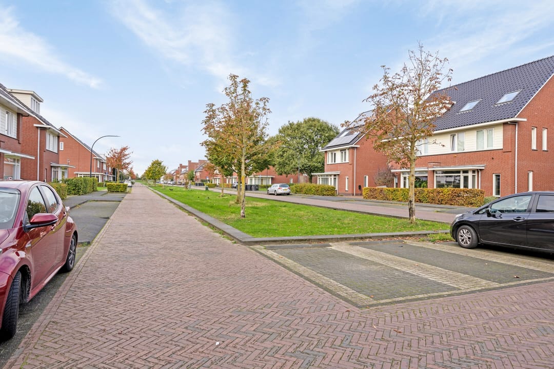 Foto 31 van Voorschotenstraat 12