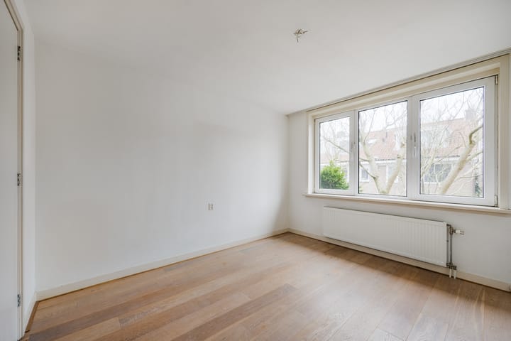 Foto 15 van Professor Van der Waalsstraat 9