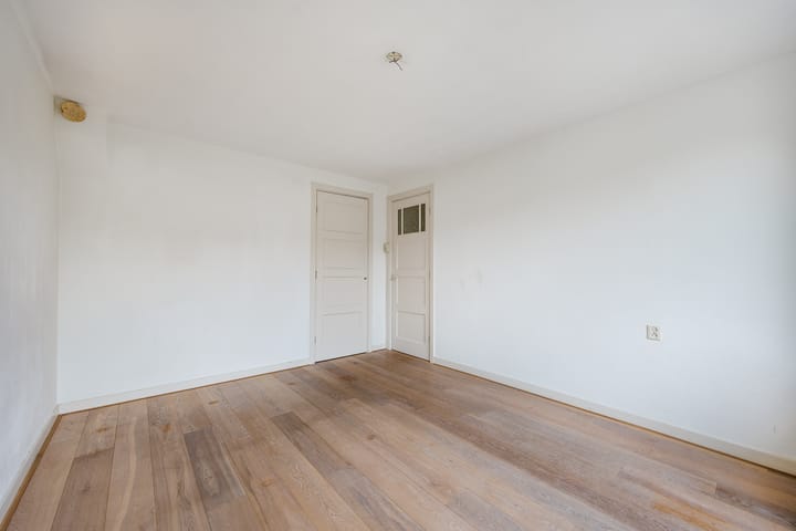 Foto 18 van Professor Van der Waalsstraat 9