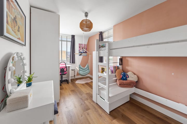 Photo 28 of Middelgeestlaan 12