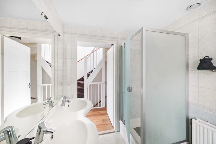 Photo 32 of Middelgeestlaan 12