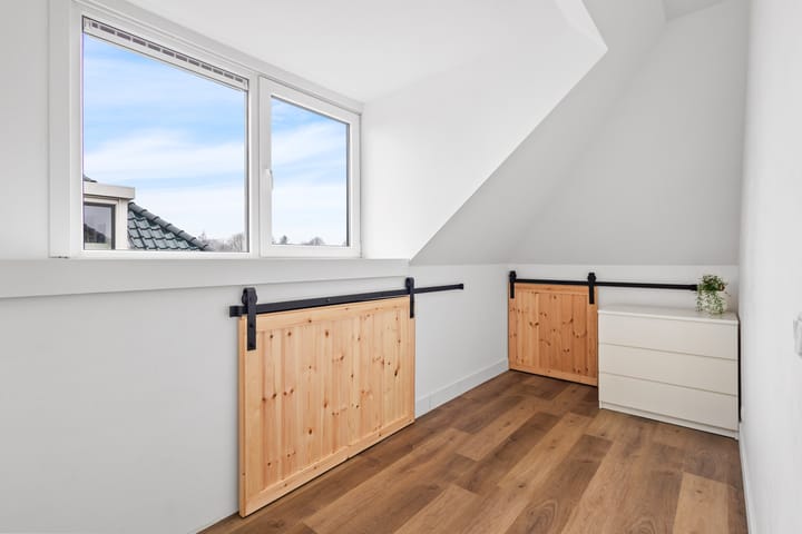 Photo 39 of Middelgeestlaan 12