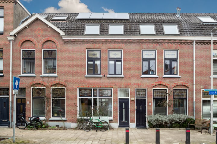 View photo of Douwes Dekkerstraat 54