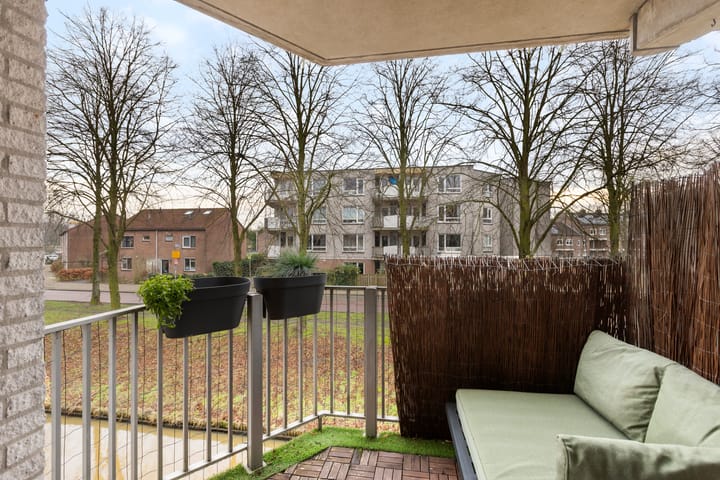 Foto 3 van Hinderstein 20