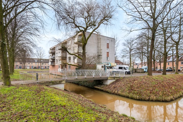 Foto 47 van Hinderstein 20