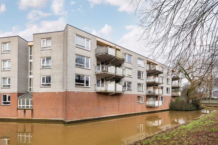 Foto 49 van Hinderstein 20