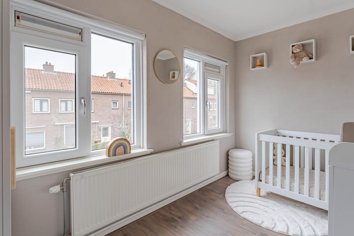 Photo 8 of Meidoornstraat 45