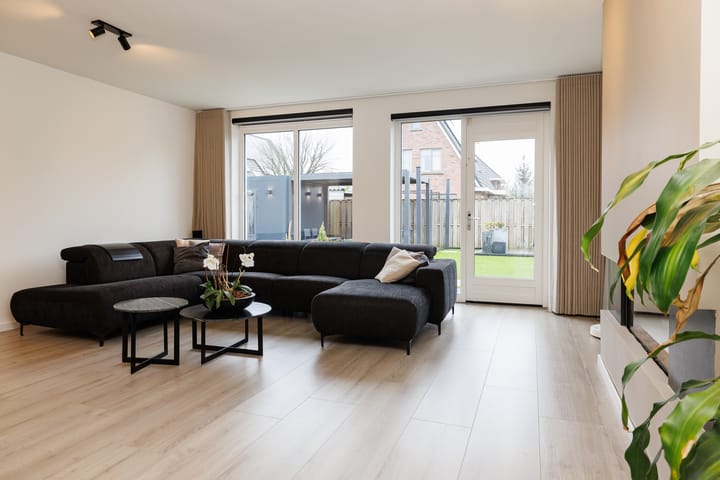 Foto 11 van De Waardenborg 67